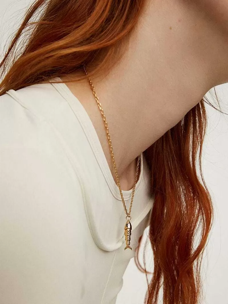 Aristocrazy Charms De Plata-Charm De Plata 925 Banada En Oro Amarillo De 18K Con Esmalte Negro Y Forma De Pez